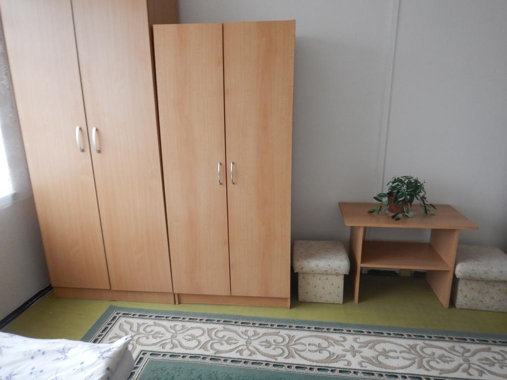 Biznis Centrum / Ubytovna Rožňava Habitación foto